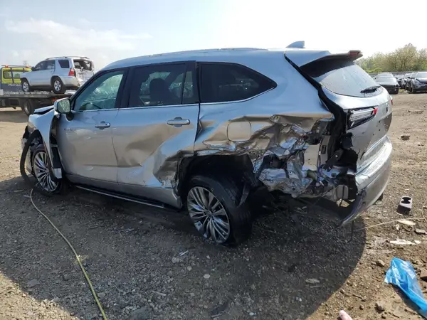 5TDEBRCH4LS004852 2020 TOYOTA HIGHLANDER - Image 2