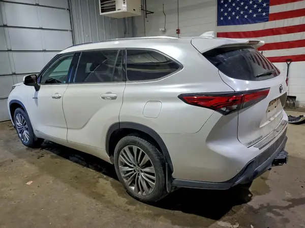 5TDEBRCH4LS008139 2020 TOYOTA HIGHLANDER - Image 2