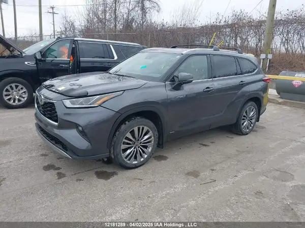 5TDEBRCH4MS023046 2021 TOYOTA HIGHLANDER - Image 2