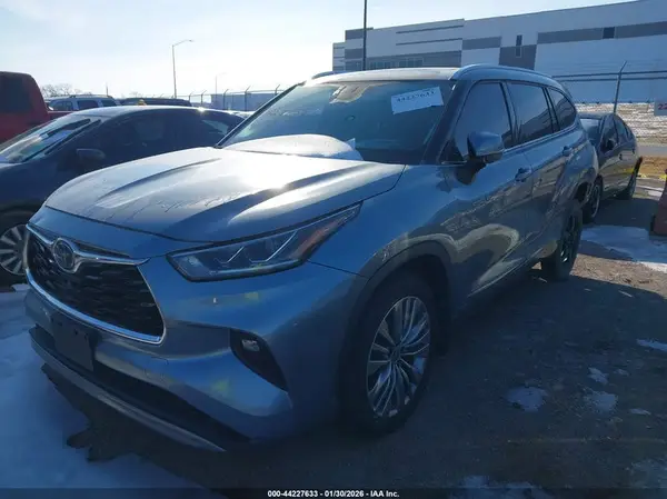 5TDEBRCH4MS026397 2021 TOYOTA HIGHLANDER - Image 2