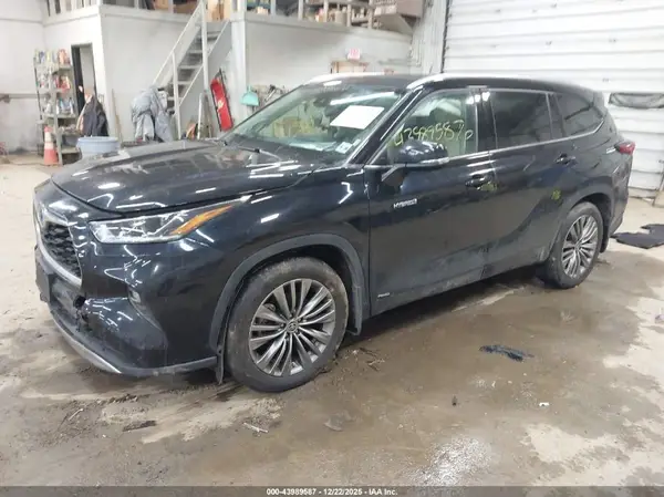 5TDEBRCH4MS051557 2021 TOYOTA HIGHLANDER - Image 2
