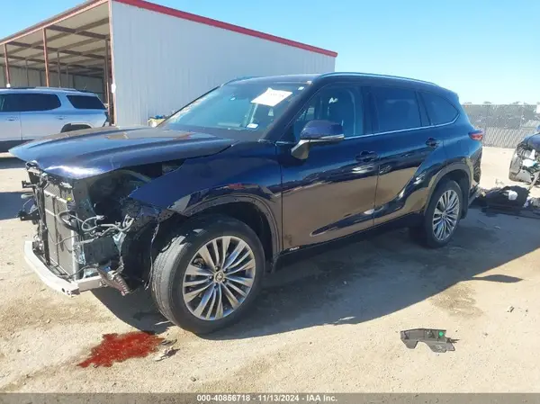 5TDEBRCH4NS089226 2022 TOYOTA HIGHLANDER - Image 2