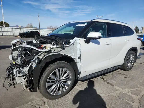 5TDEBRCH4PS122373 2023 TOYOTA HIGHLANDER - Image 1
