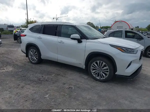5TDEBRCH4PS586151 2023 TOYOTA HIGHLANDER - Image 1