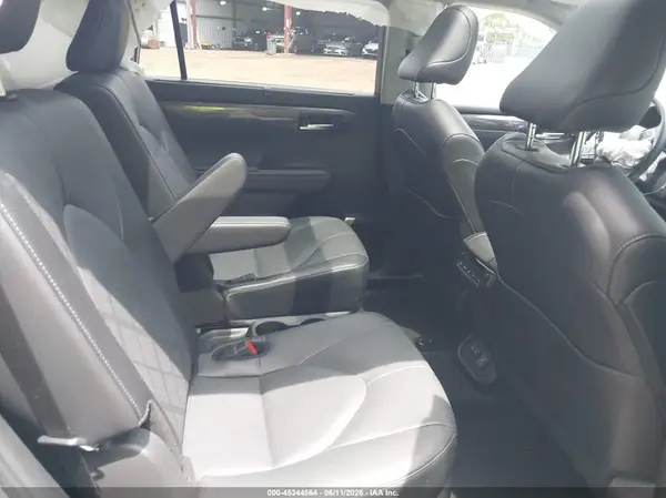 5TDEBRCH4RS607857 2024 TOYOTA HIGHLANDER - Image 8