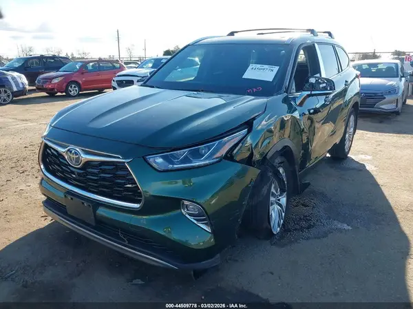 5TDEBRCH4RS609110 2024 TOYOTA HIGHLANDER - Image 2