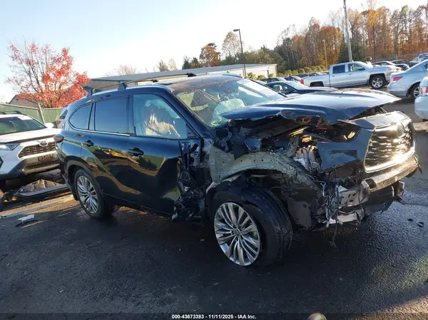 5TDEBRCH4RS637554 2024 TOYOTA HIGHLANDER - Image 1