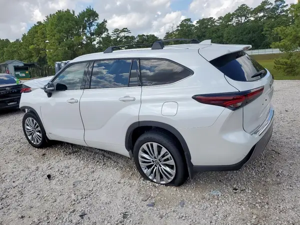 5TDEBRCH4SS666557 2025 TOYOTA HIGHLANDER - Image 2