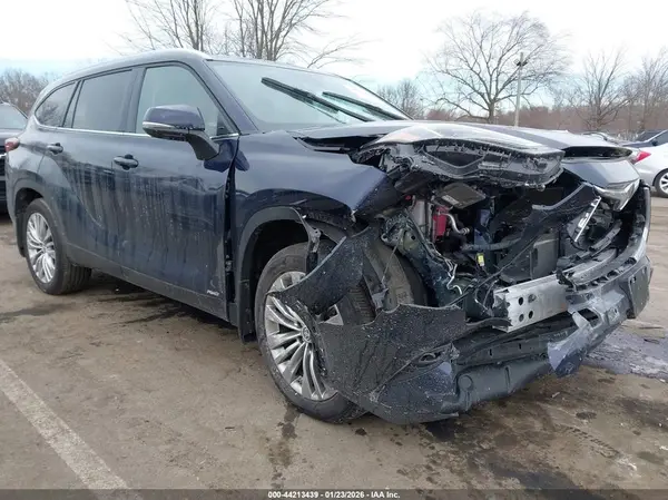 5TDEBRCH4SS672729 2025 TOYOTA HIGHLANDER - Image 1