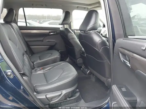 5TDEBRCH4SS672729 2025 TOYOTA HIGHLANDER - Image 8