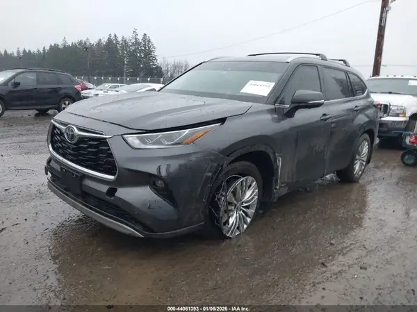 5TDEBRCH4SS673492 2025 TOYOTA HIGHLANDER - Image 2