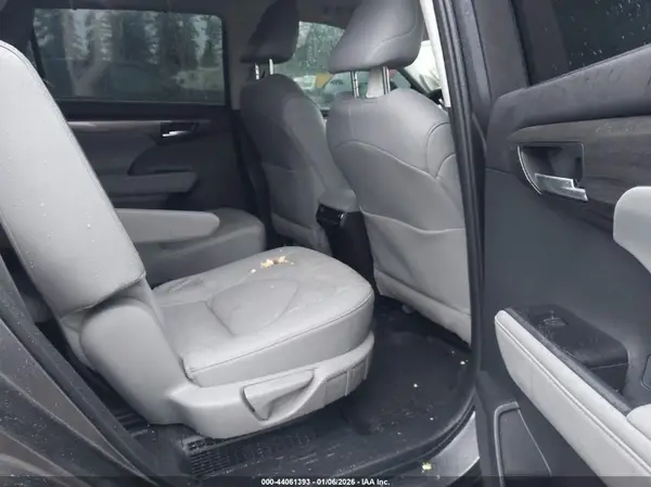 5TDEBRCH4SS673492 2025 TOYOTA HIGHLANDER - Image 8