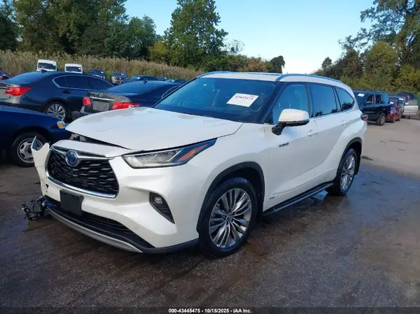5TDEBRCH5LS008067 2020 TOYOTA HIGHLANDER - Image 2