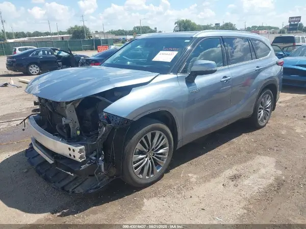 5TDEBRCH5MS019667 2021 TOYOTA HIGHLANDER - Image 2