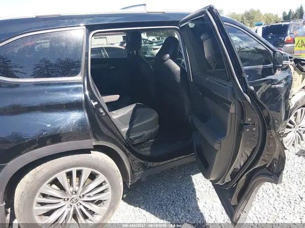5TDEBRCH5MS028496 2021 TOYOTA HIGHLANDER - Image 8