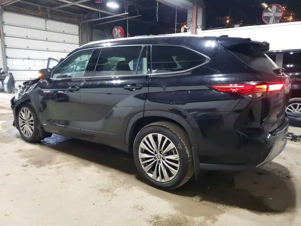5TDEBRCH5MS043936 2021 TOYOTA HIGHLANDER - Image 2