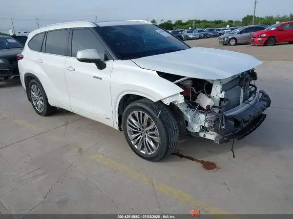 5TDEBRCH5MS052815 2021 TOYOTA HIGHLANDER - Image 1