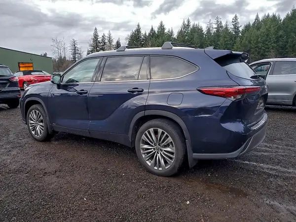 5TDEBRCH5MS068058 2021 TOYOTA HIGHLANDER - Image 2
