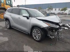5TDEBRCH5NS070393 2022 TOYOTA HIGHLANDER