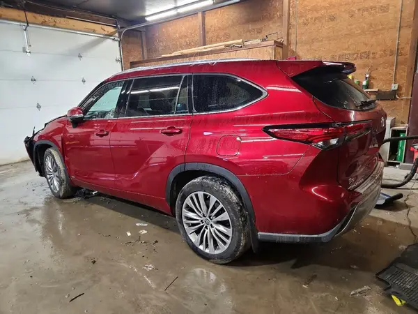 5TDEBRCH5NS080857 2022 TOYOTA HIGHLANDER - Image 2
