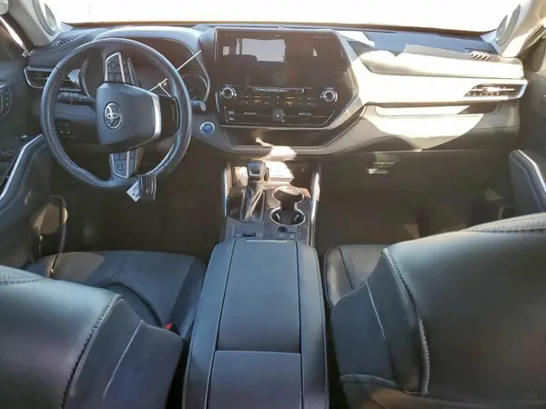5TDEBRCH5NS082897 2022 TOYOTA HIGHLANDER - Image 8