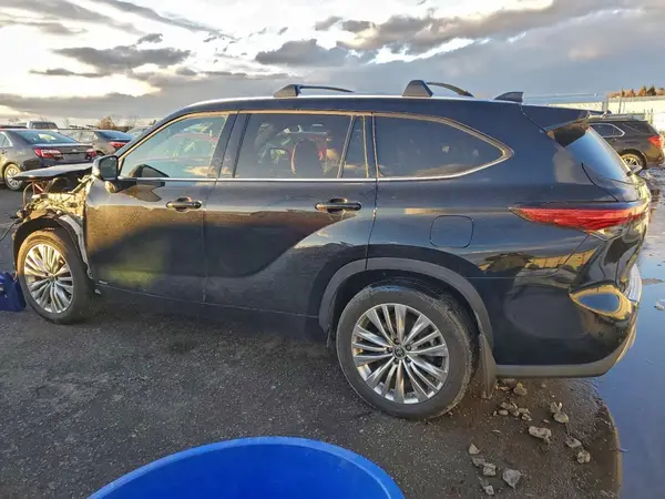 5TDEBRCH5PS128702 2023 TOYOTA HIGHLANDER - Image 2