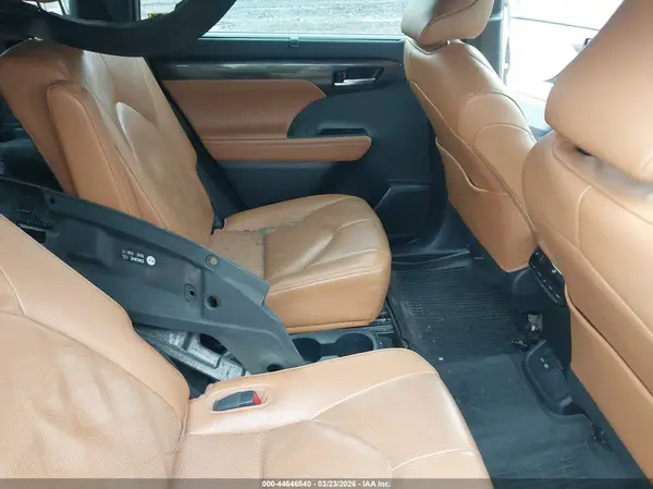 5TDEBRCH5PS594307 2023 TOYOTA HIGHLANDER - Image 8
