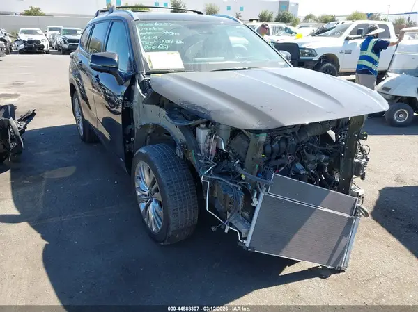 5TDEBRCH5RS608497 2024 TOYOTA HIGHLANDER - Image 1