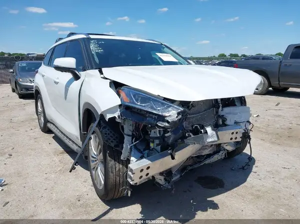 5TDEBRCH5SS651632 2025 TOYOTA HIGHLANDER - Image 1