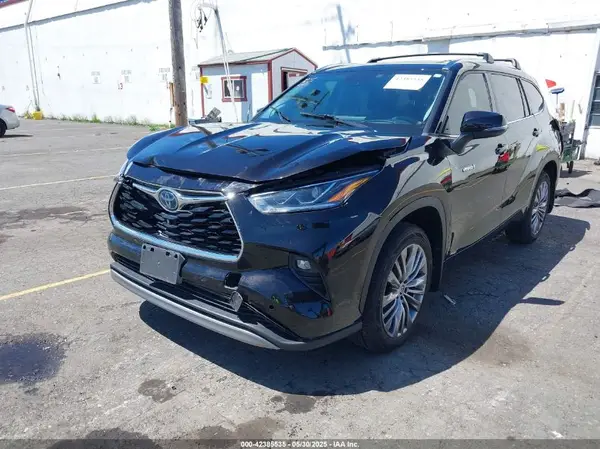 5TDEBRCH6LS010197 2020 TOYOTA HIGHLANDER - Image 2
