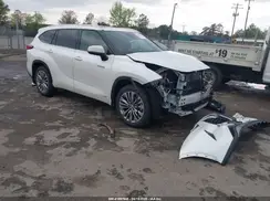 5TDEBRCH6MS031813 2021 TOYOTA HIGHLANDER