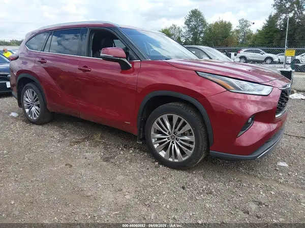 5TDEBRCH6NS085047 2022 TOYOTA HIGHLANDER - Image 1