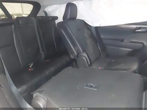 5TDEBRCH6NS090958 2022 TOYOTA HIGHLANDER - Image 8