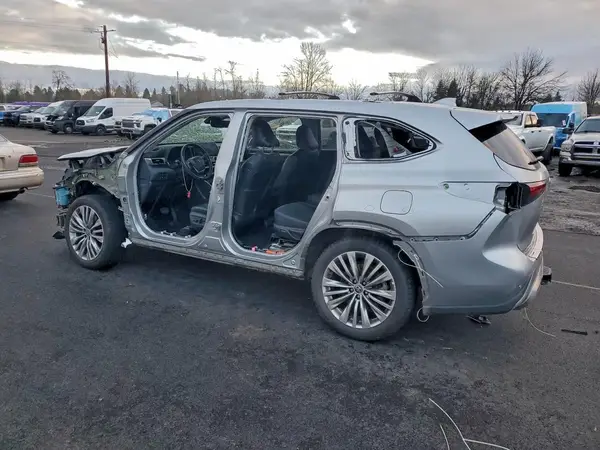 5TDEBRCH6NS091219 2022 TOYOTA HIGHLANDER - Image 2