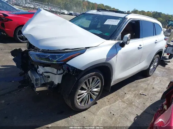 5TDEBRCH6SS661098 2025 TOYOTA HIGHLANDER - Image 2