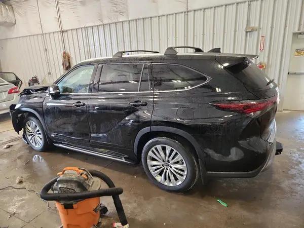 5TDEBRCH6SS672375 2025 TOYOTA HIGHLANDER - Image 2