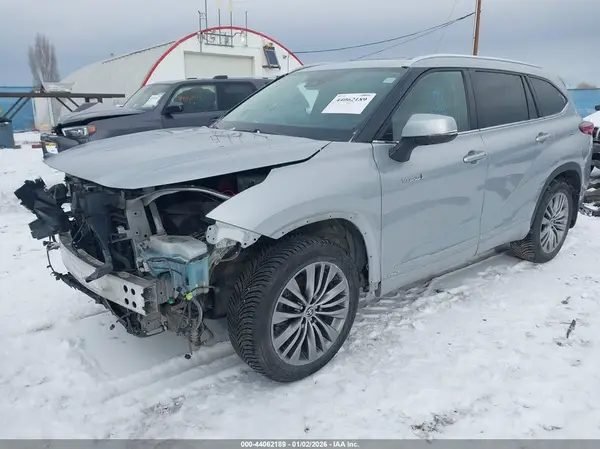 5TDEBRCH7LS003369 2020 TOYOTA HIGHLANDER - Image 2
