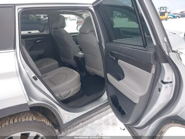 5TDEBRCH7LS003369 2020 TOYOTA HIGHLANDER - Image 8