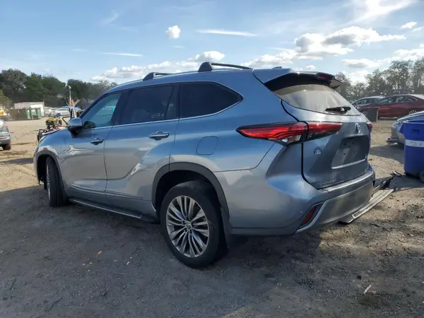 5TDEBRCH7MS017953 2021 TOYOTA HIGHLANDER - Image 2