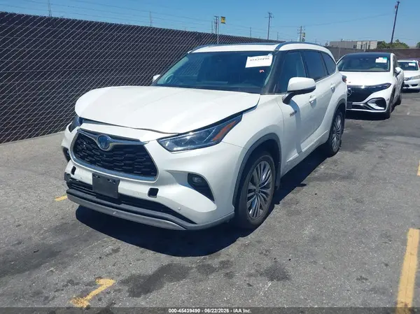 5TDEBRCH7MS022084 2021 TOYOTA HIGHLANDER - Image 2