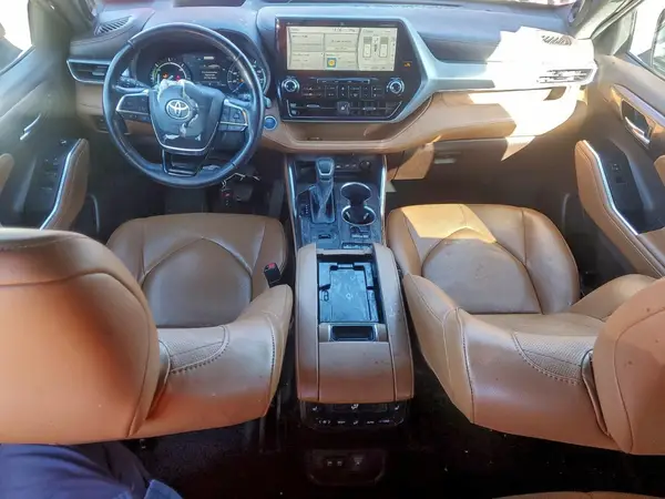 5TDEBRCH7MS028564 2021 TOYOTA HIGHLANDER - Image 8