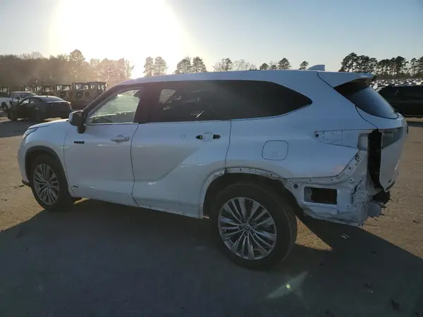 5TDEBRCH7MS033313 2021 TOYOTA HIGHLANDER - Image 2