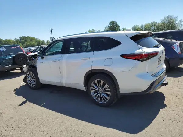 5TDEBRCH7MS050144 2021 TOYOTA HIGHLANDER - Image 2