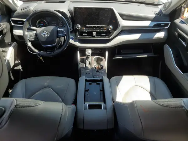 5TDEBRCH7MS050144 2021 TOYOTA HIGHLANDER - Image 8