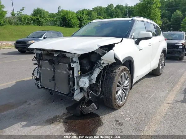 5TDEBRCH7MS055750 2021 TOYOTA HIGHLANDER - Image 2