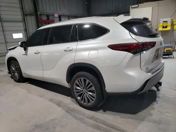 5TDEBRCH7MS057286 2021 TOYOTA HIGHLANDER - Image 2