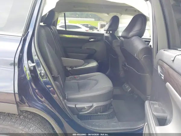 5TDEBRCH7NS088099 2022 TOYOTA HIGHLANDER - Image 8