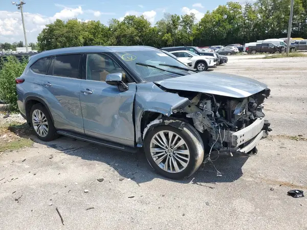 5TDEBRCH7PS589724 2023 TOYOTA HIGHLANDER - Image 1