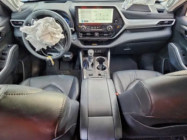 5TDEBRCH7PS595734 2023 TOYOTA HIGHLANDER - Image 8