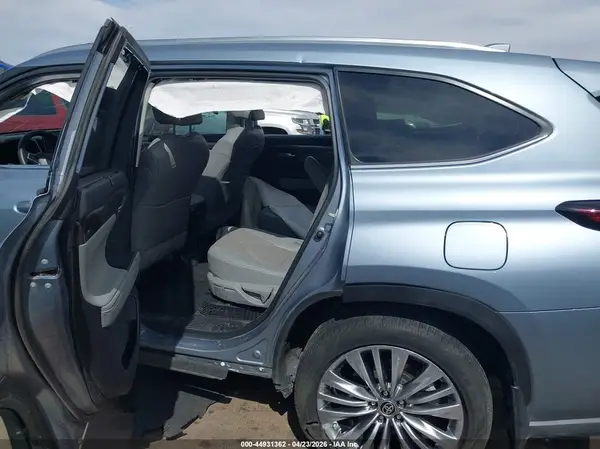 5TDEBRCH7RS143074 2024 TOYOTA HIGHLANDER - Image 8